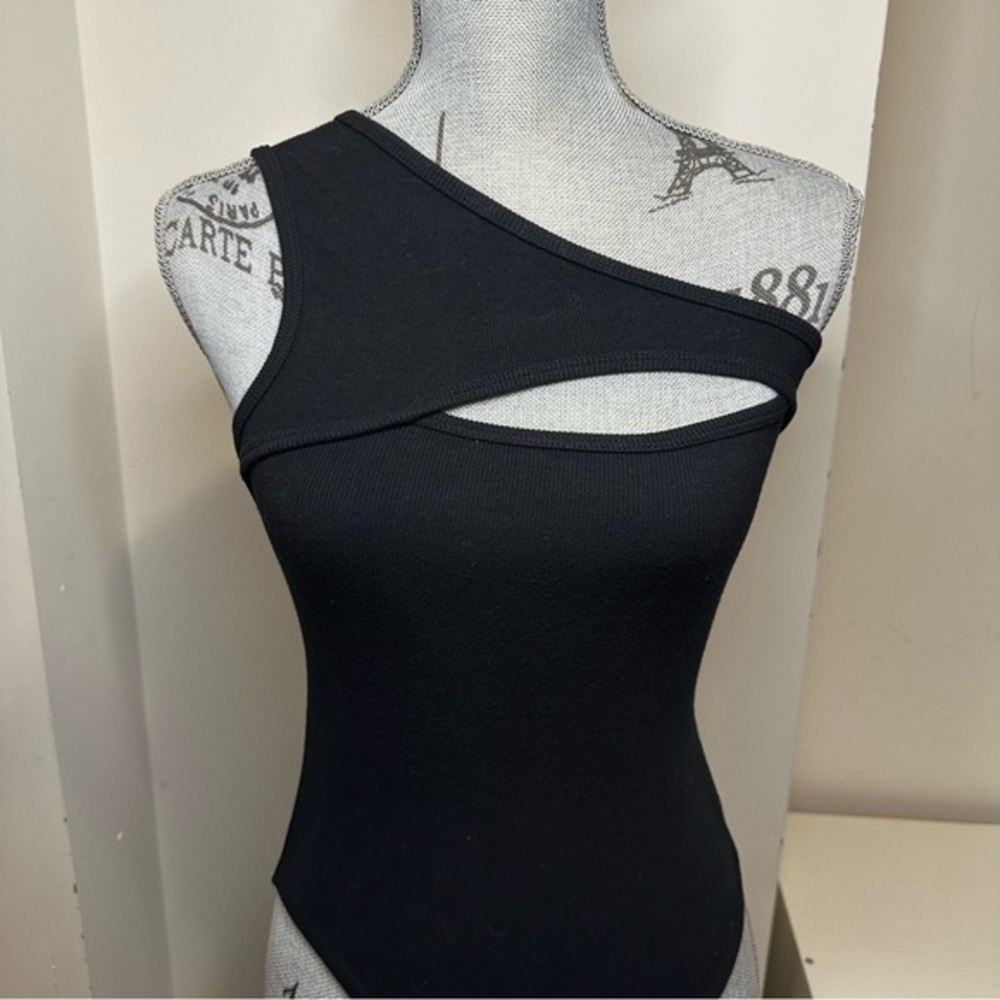 ZARA Black One-Shoulder Cutout Bodysuit – Size M